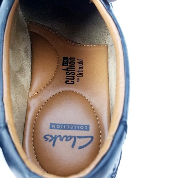 Clarks Mens Loafers Shoes Size 8.5 M Black Leather - Picture 7 of 8